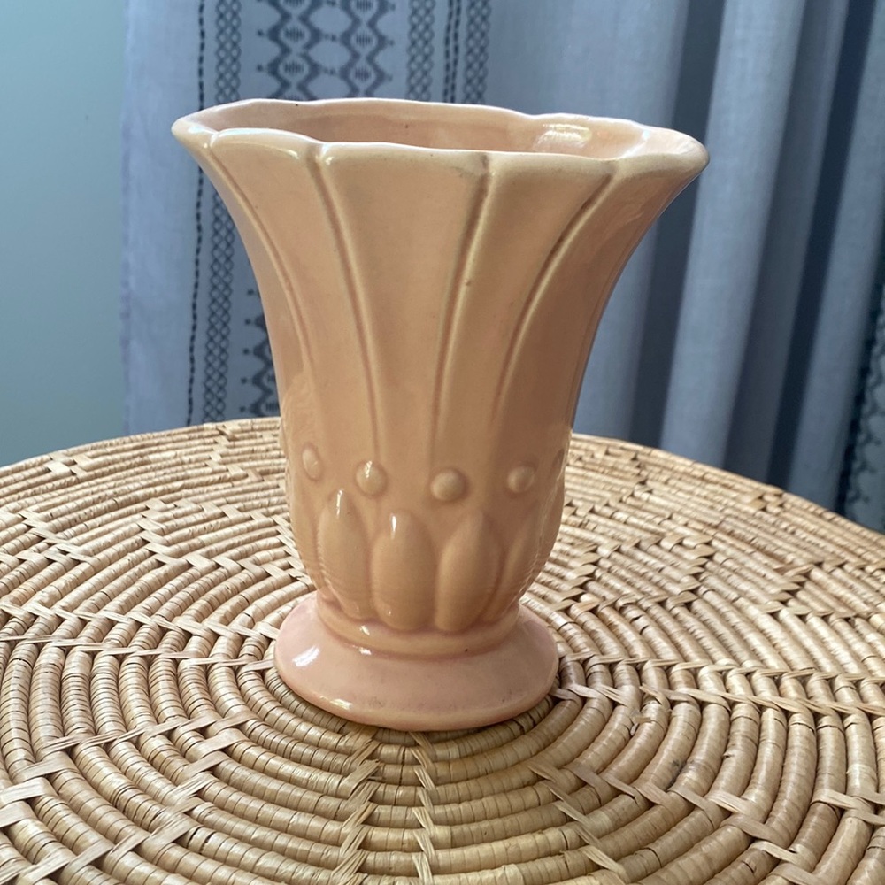 Vintage Art Deco ceramic vase USA